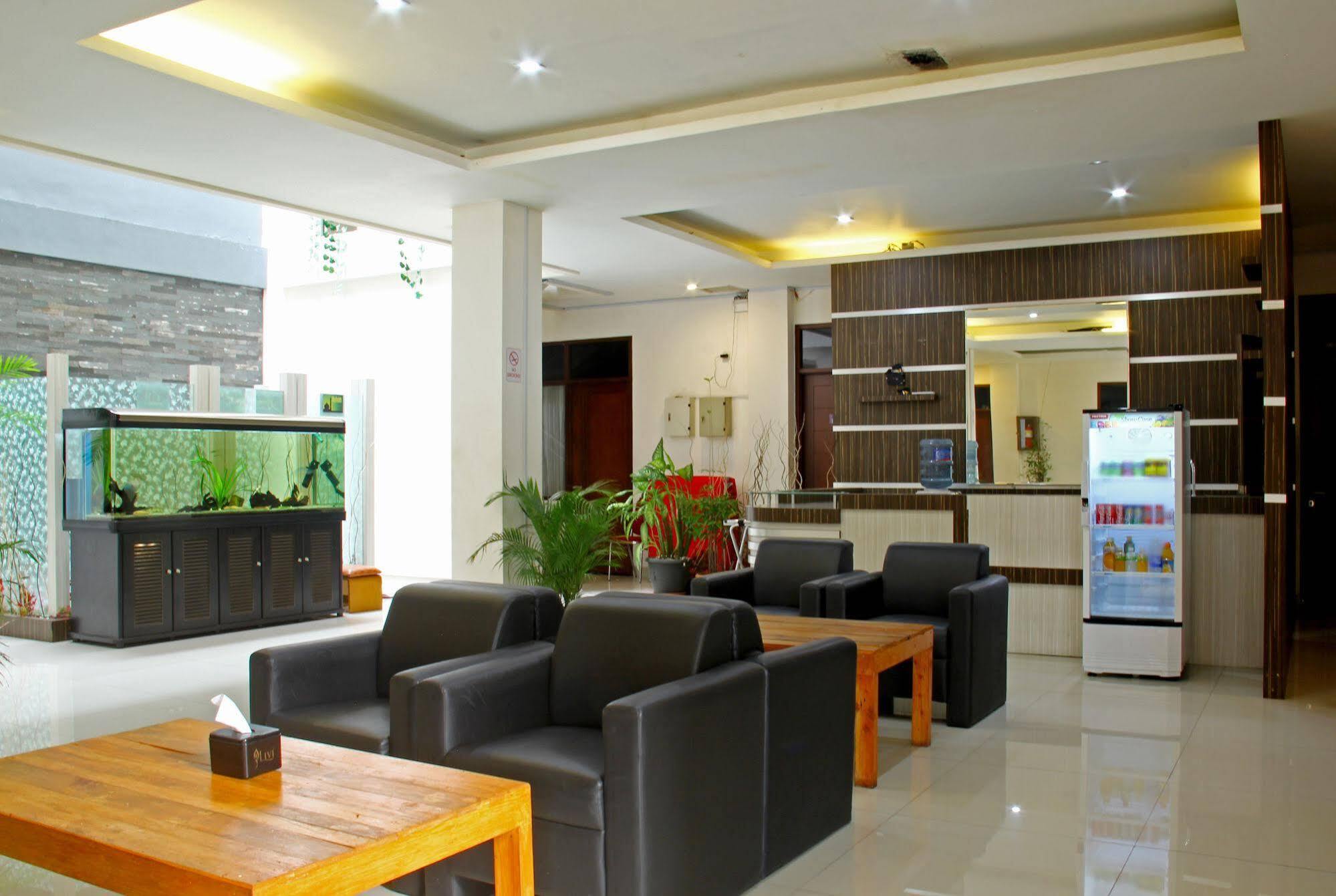Reddoorz Plus @ Natuna Bandung Kültér fotó